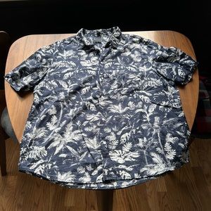Short Sleeve Hawaiian Print Button Up